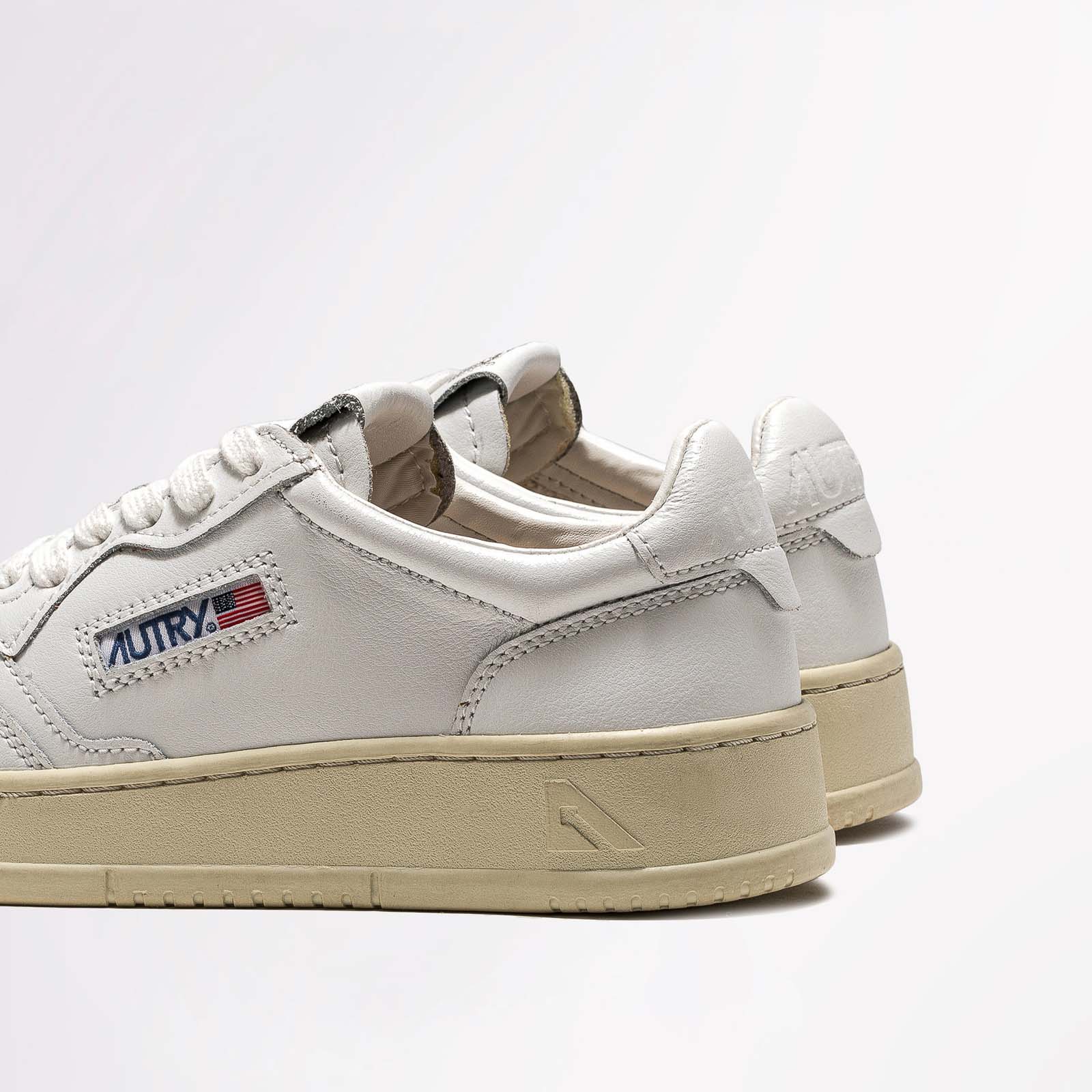 AUTRY Women Medalist SR01 - Goat/Shearling weiß