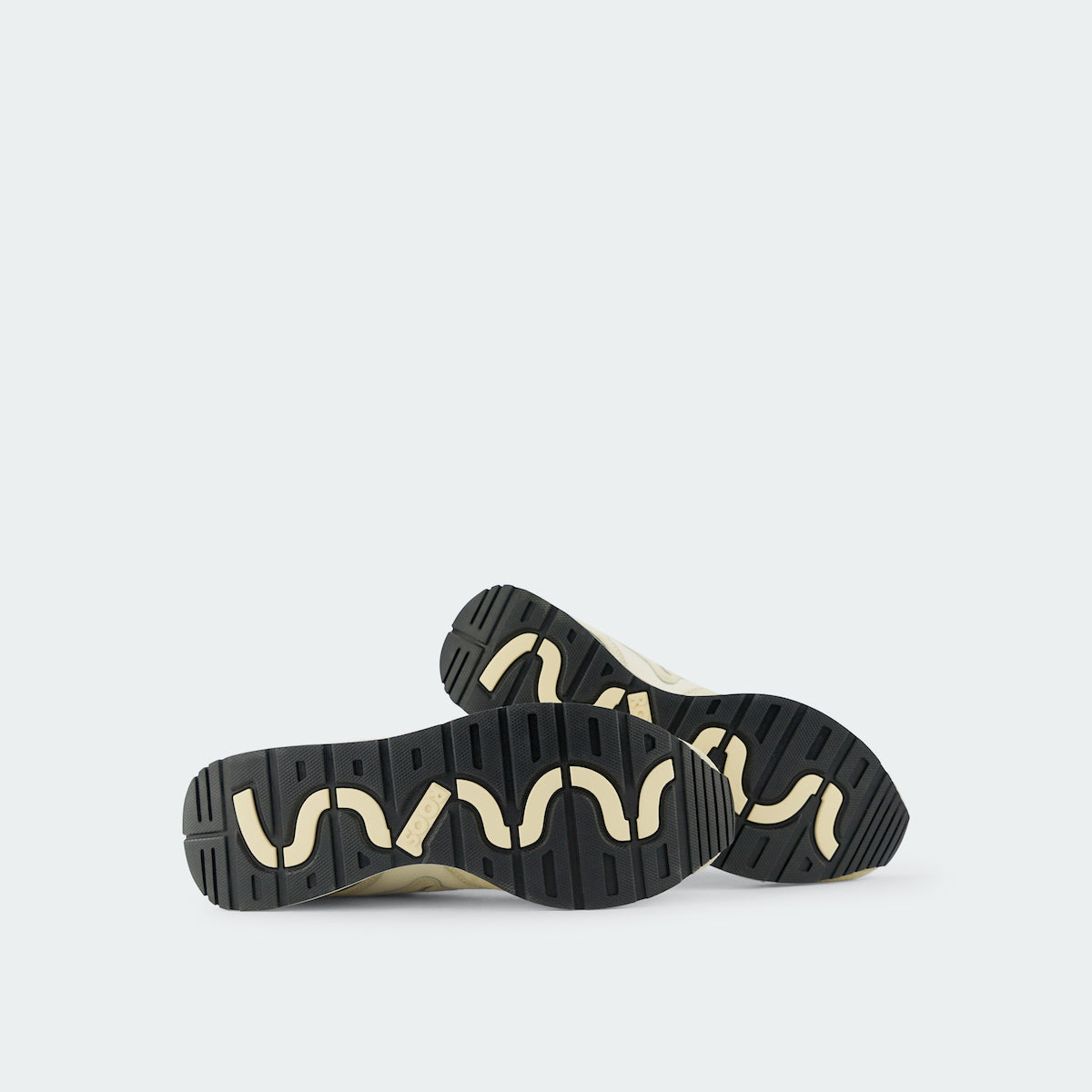 COIL R3 sand/grey