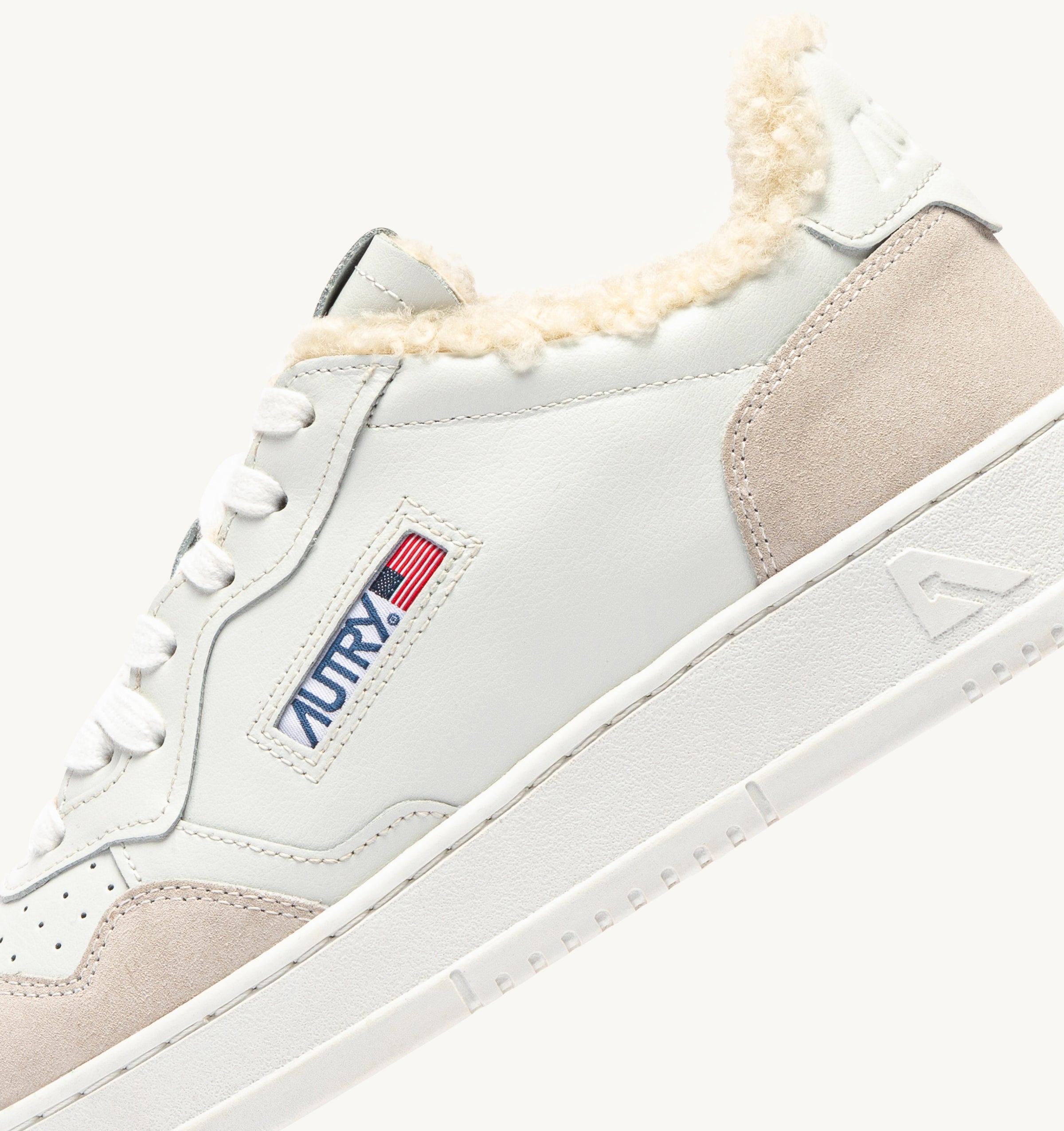 AUTRY Wom Medalist LS30 - Suede/Sherling Total White