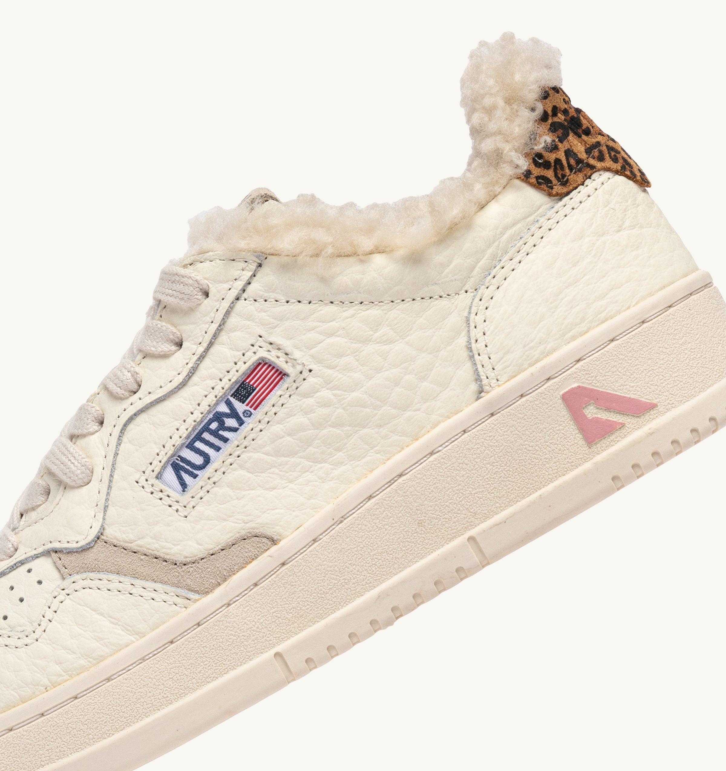 AUTRY Wom Medalist NZ01 - Elephant/suede Leo