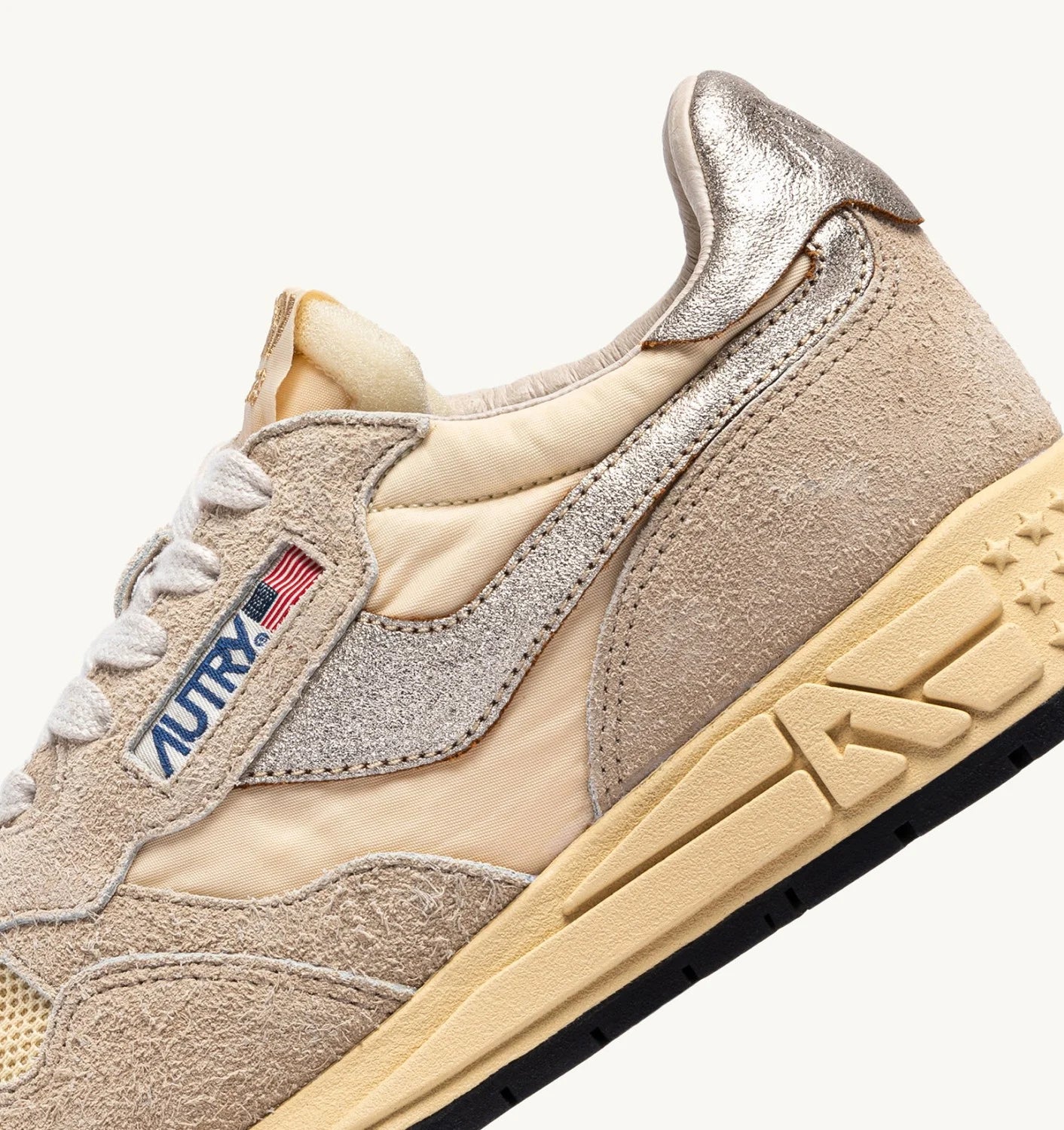 AUTRY Women Reelwind UT24 - Suede/Net Ecru Platin
