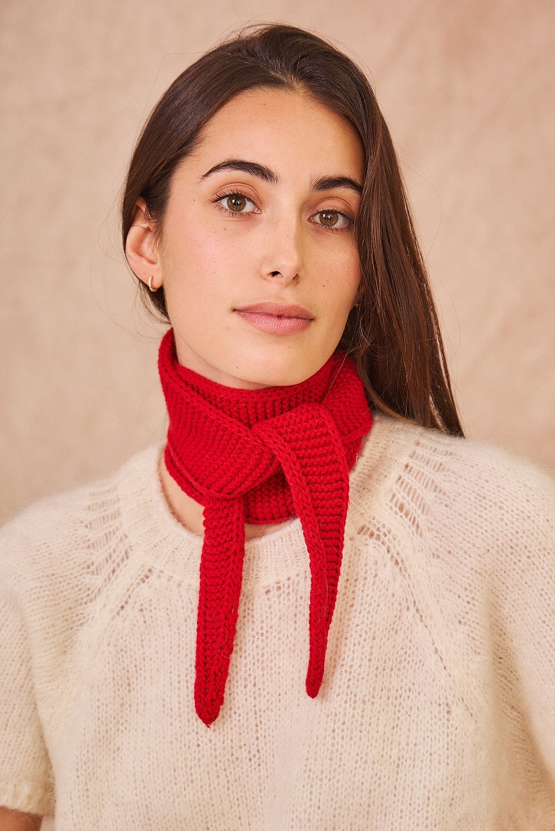 Sophie Scarf - red