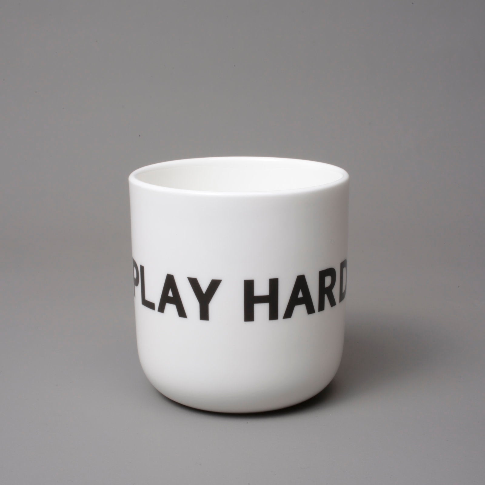PLTY Becher Play Hard